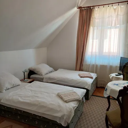 Balint Vendeghaz 게스트하우스